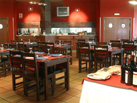 Hotel Silvota Lugo de Llanera 레스토랑 사진