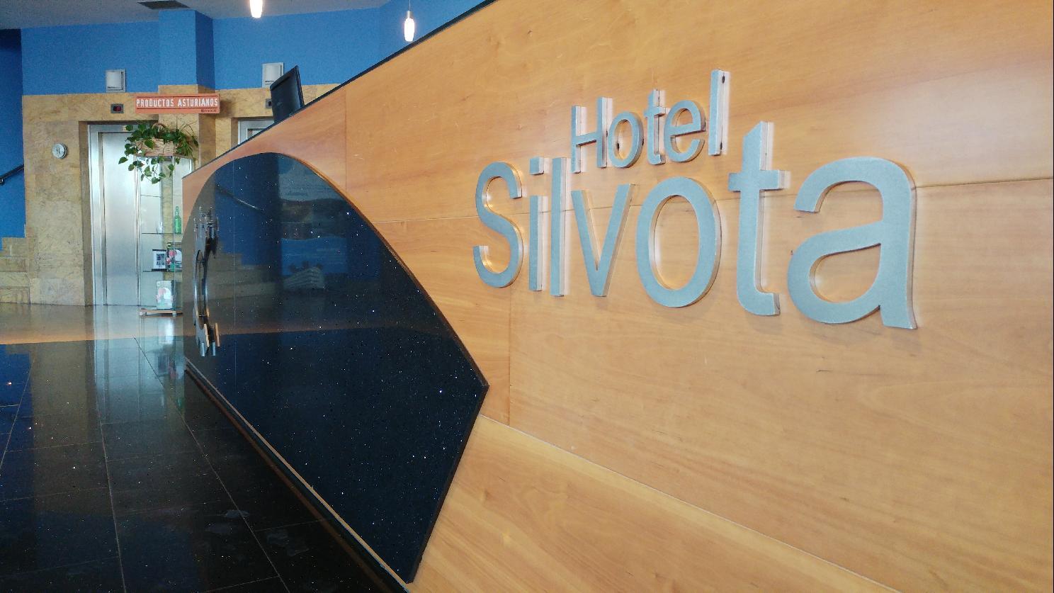 Hotel Silvota Lugo de Llanera 외부 사진